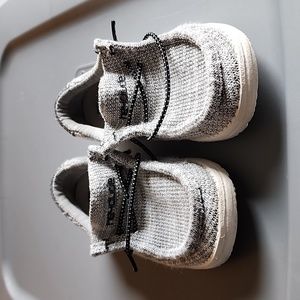 Hey Dude Wally Youth Stretch Yin Yang loafers, size 10, B/W